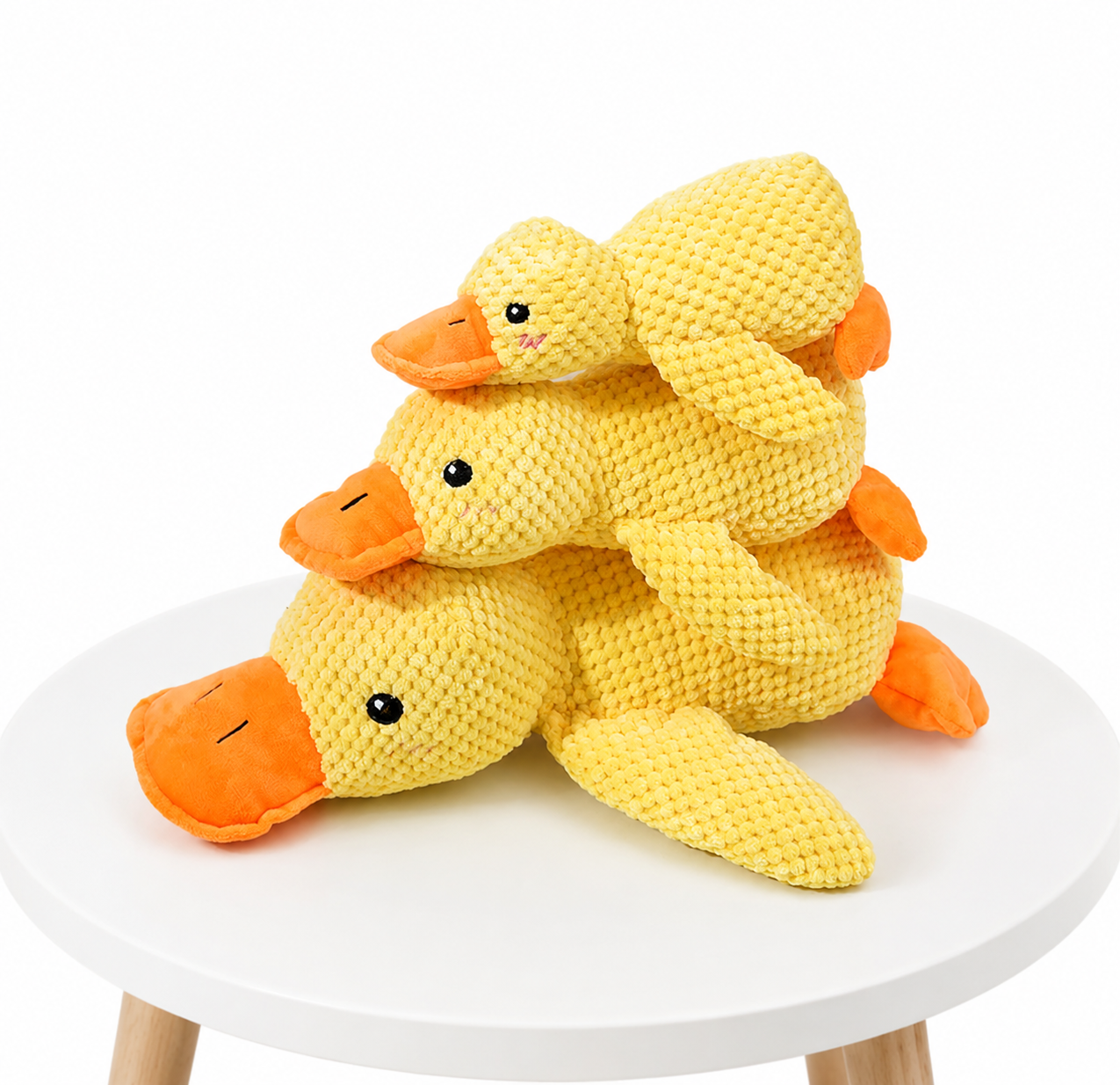 SnuggleDuck™ – Squeaky Plush Dog Toy